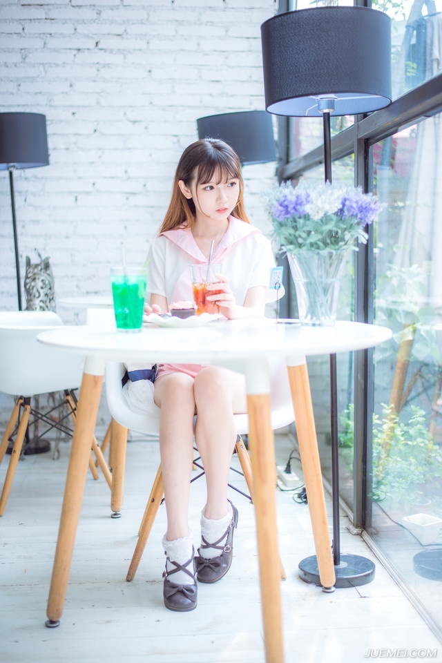 厌无事不烧香，有事上门还不烧香。无事不烧香，那是觉得自己人不要客气;有事上门不烧香，那是觉得他倒霉，你不帮他?你敢不帮他?